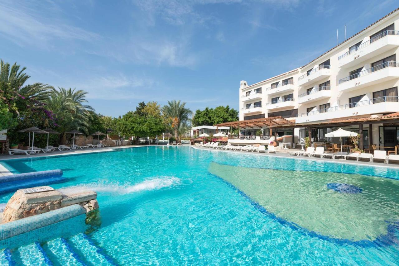 Paphos Gardens Holiday Resort Bagian luar foto