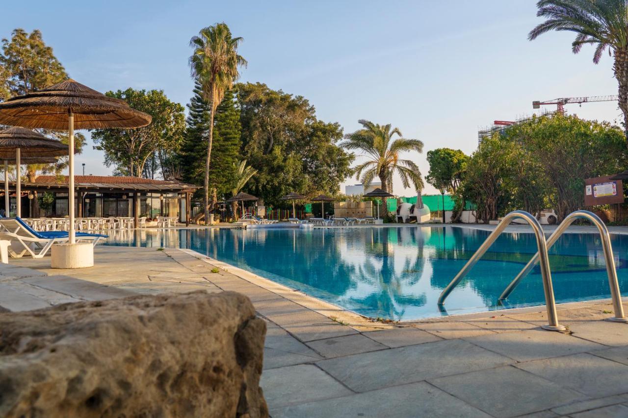 Paphos Gardens Holiday Resort Bagian luar foto